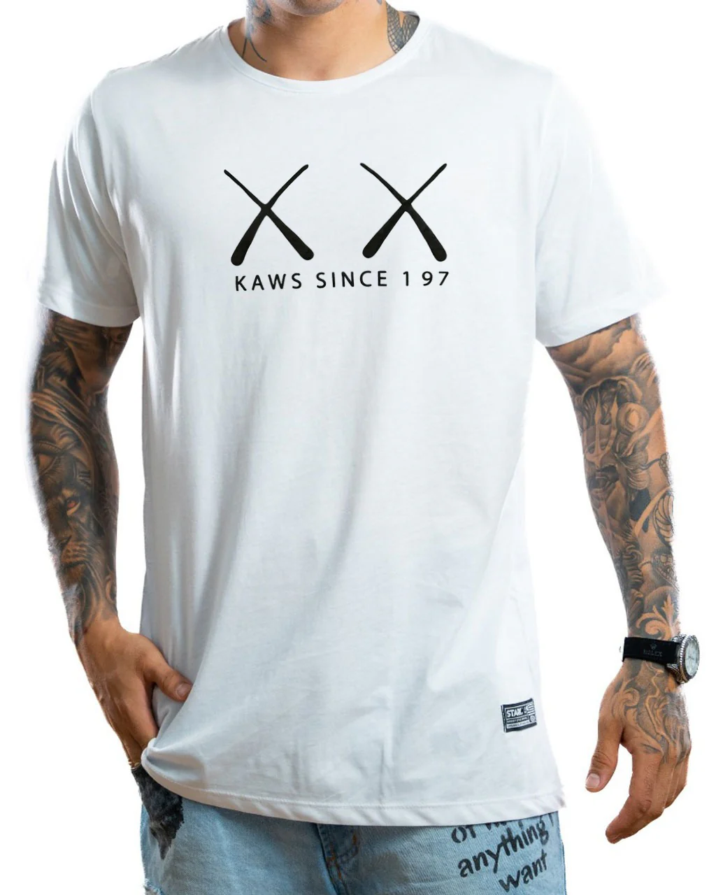 Camiseta Blanca kaws azul - Image 2