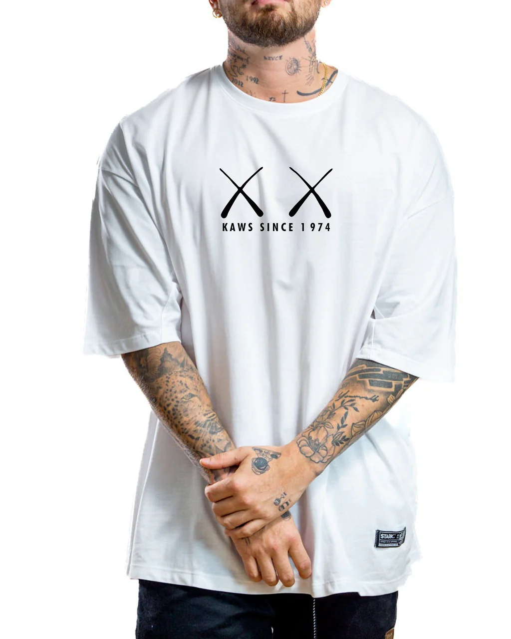 Oversize Blanca kaws azul - Image 2