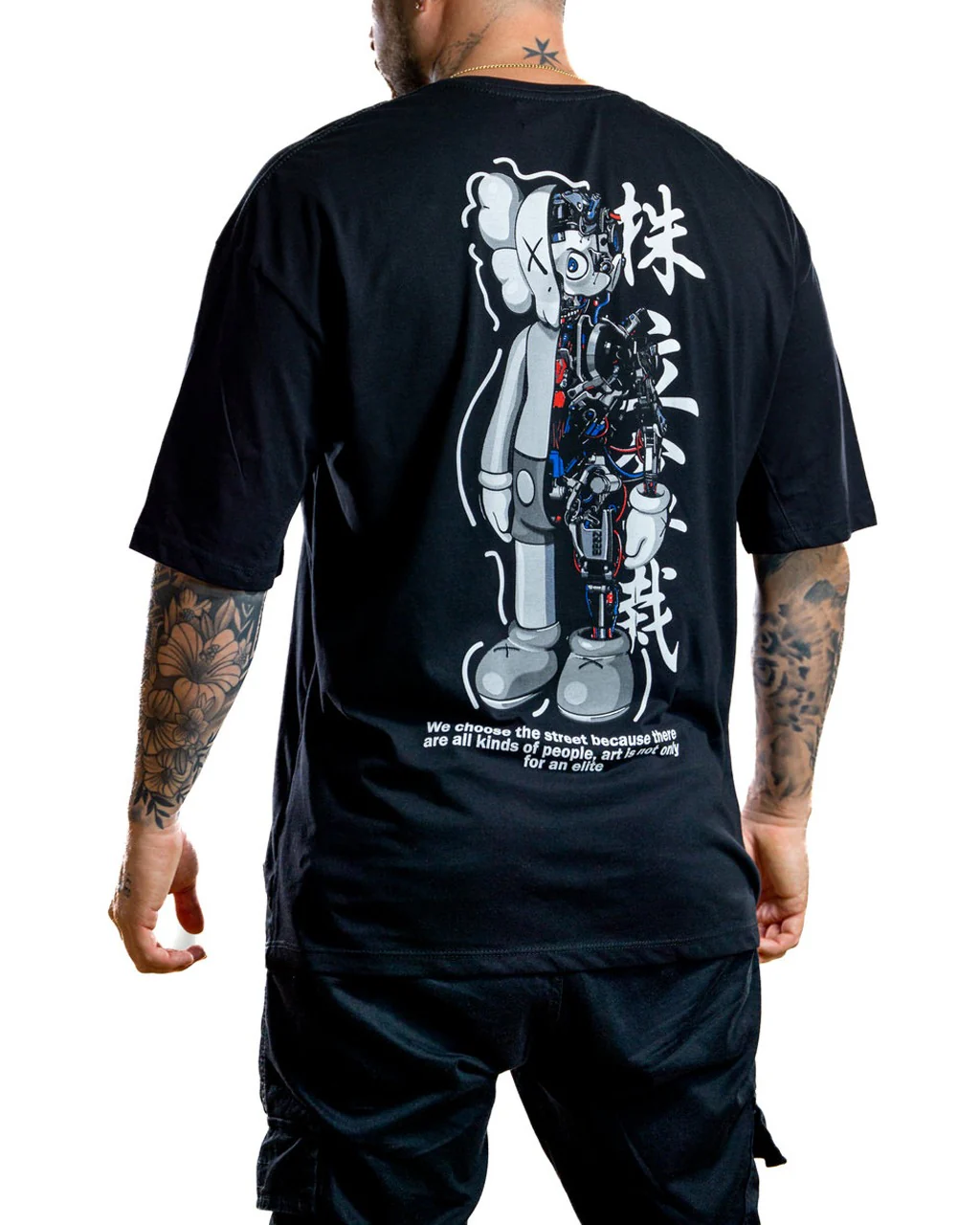 Oversize Negra Kaws Robot